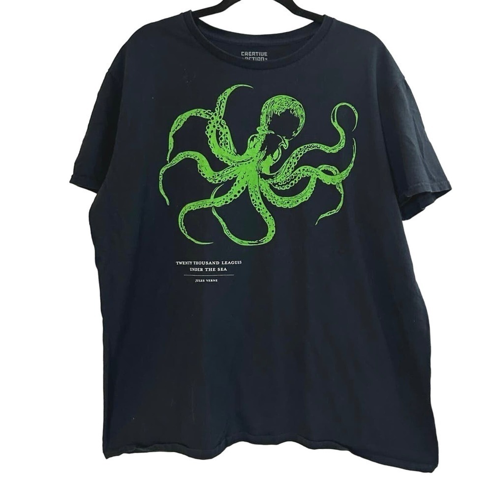 Jules Verne 20,000 Leagues Under The Sea Tee T-Shirt Kraken - XL